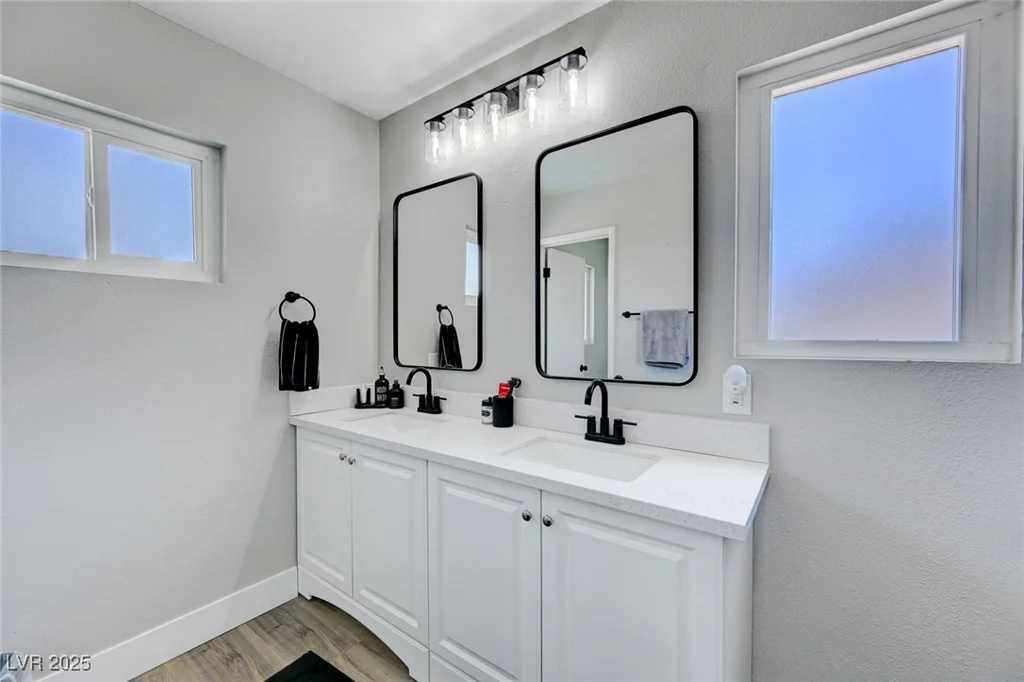 7726 Keating, Las Vegas, NV 89147