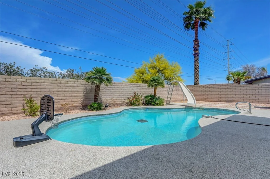 7726 Keating, Las Vegas, NV 89147