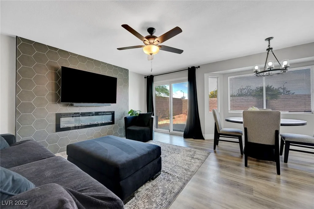 7726 Keating, Las Vegas, NV 89147