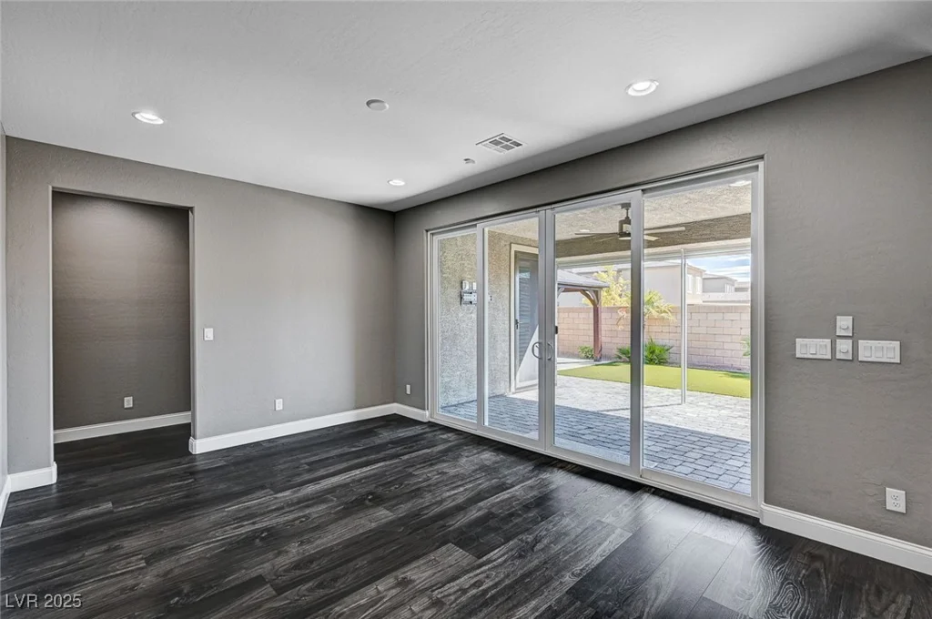 9638 Smiley Creek, Las Vegas, NV 89178