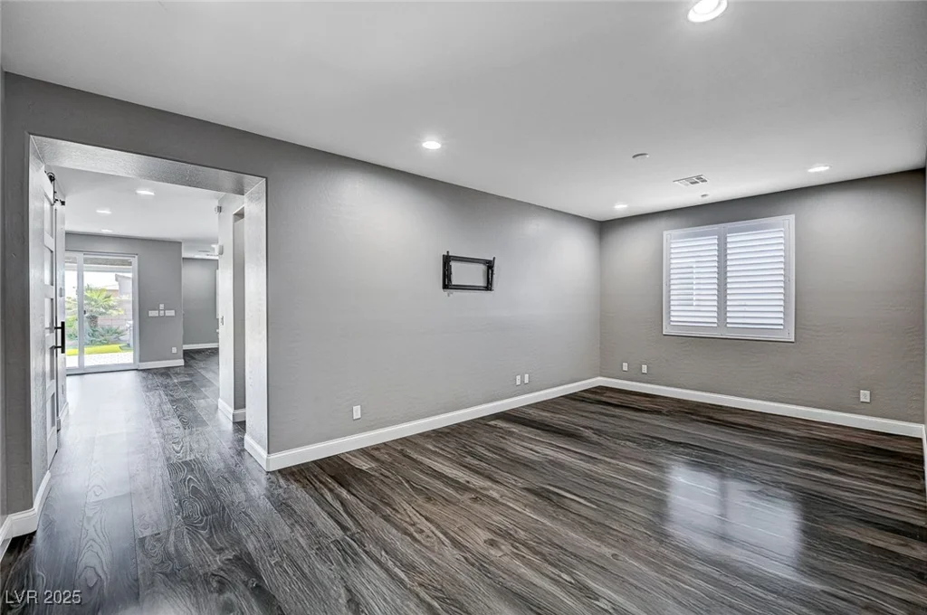 9638 Smiley Creek, Las Vegas, NV 89178