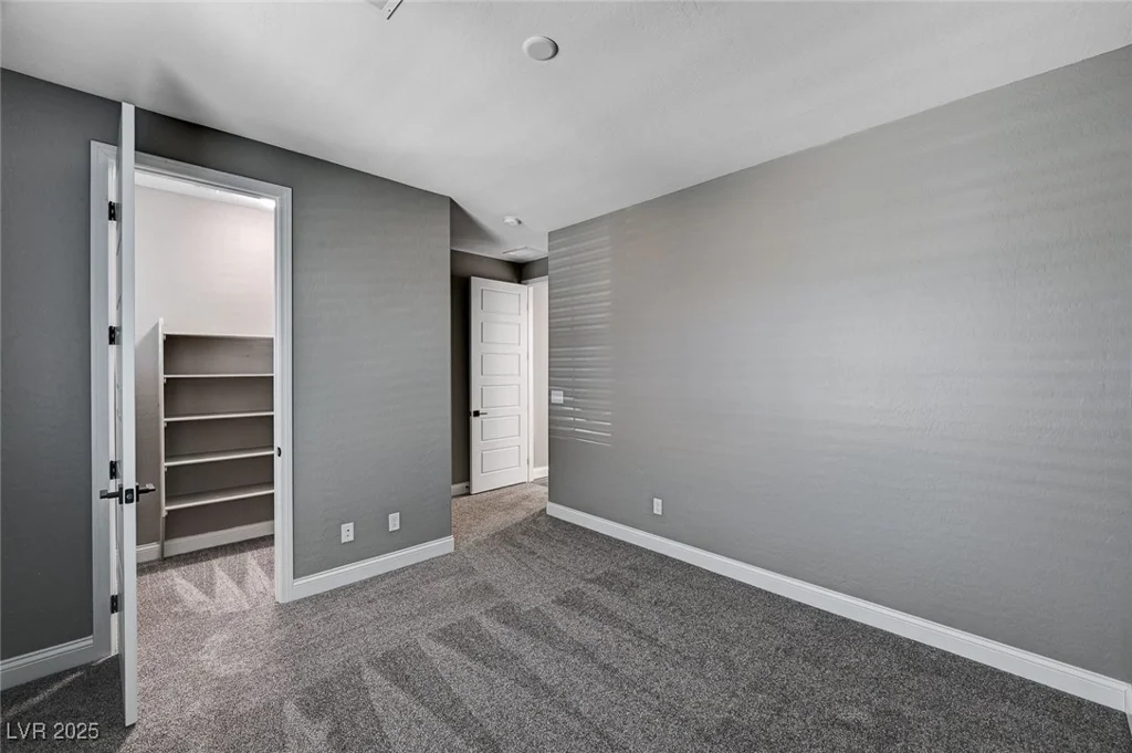 9638 Smiley Creek, Las Vegas, NV 89178