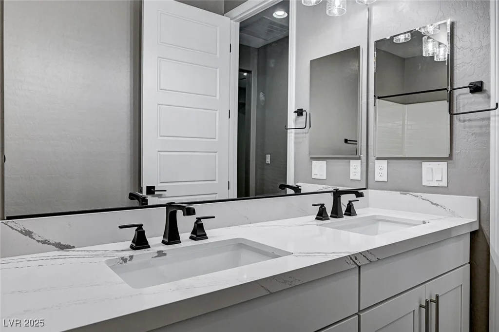 9638 Smiley Creek, Las Vegas, NV 89178