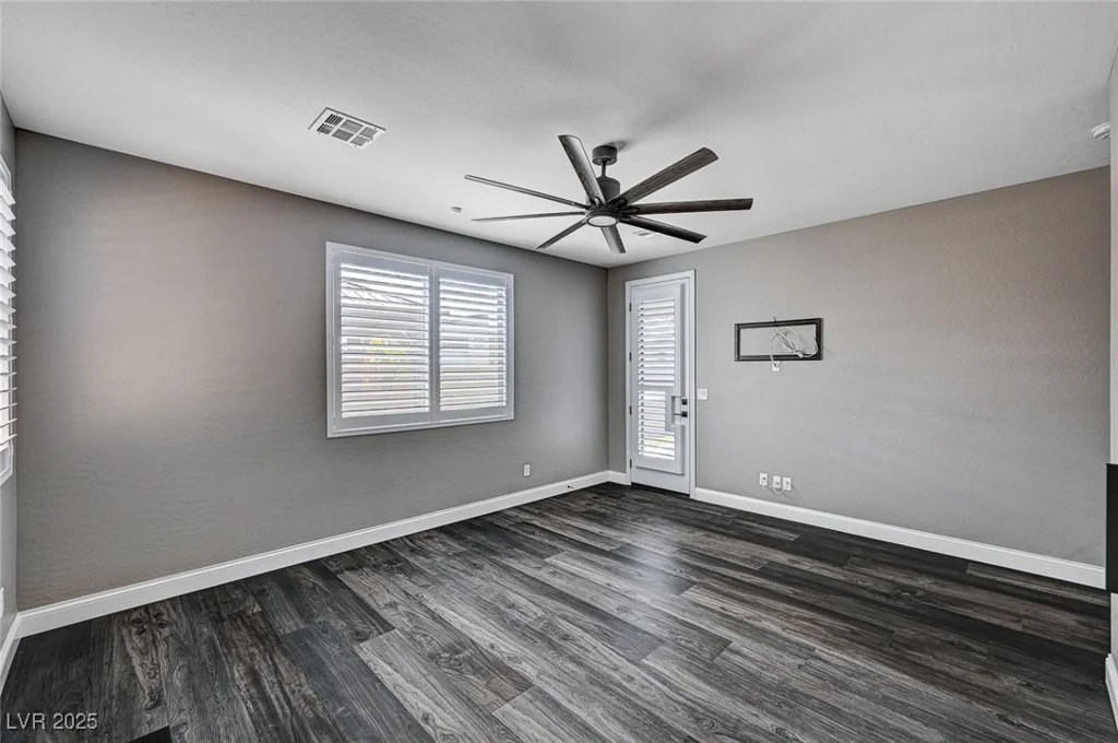 9638 Smiley Creek, Las Vegas, NV 89178