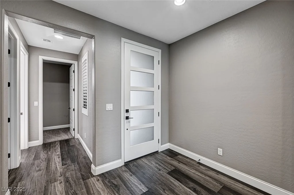 9638 Smiley Creek, Las Vegas, NV 89178