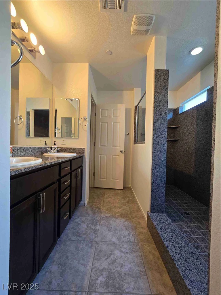 1050 Spotted Saddle, Henderson, NV 89015