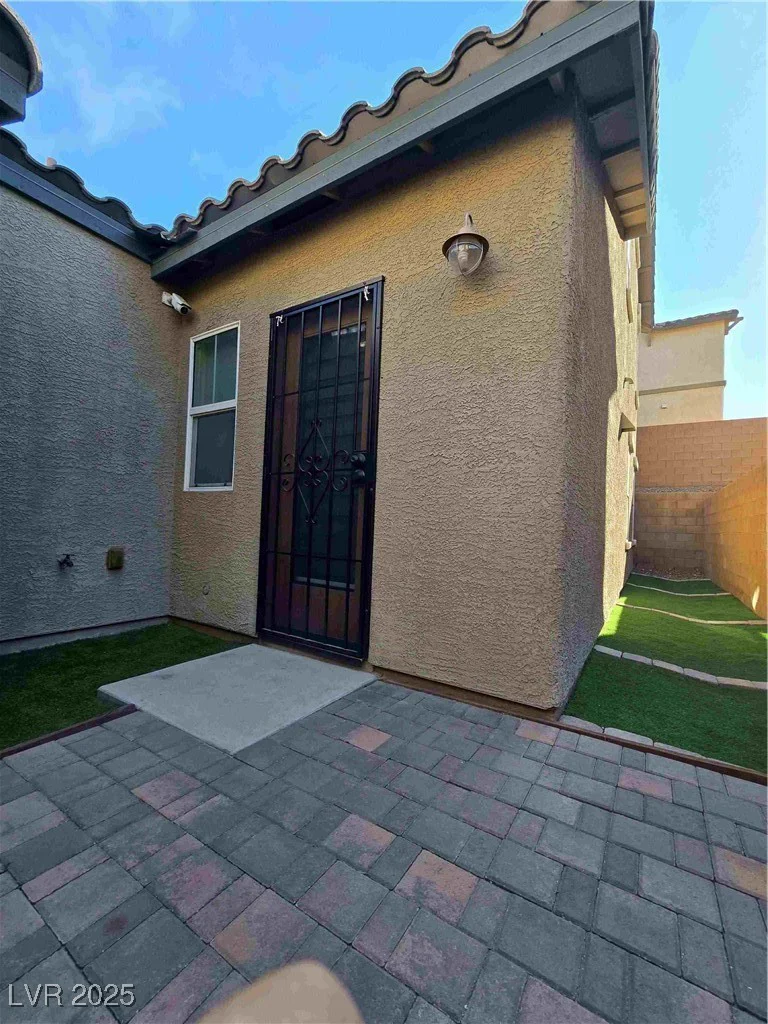 1050 Spotted Saddle, Henderson, NV 89015