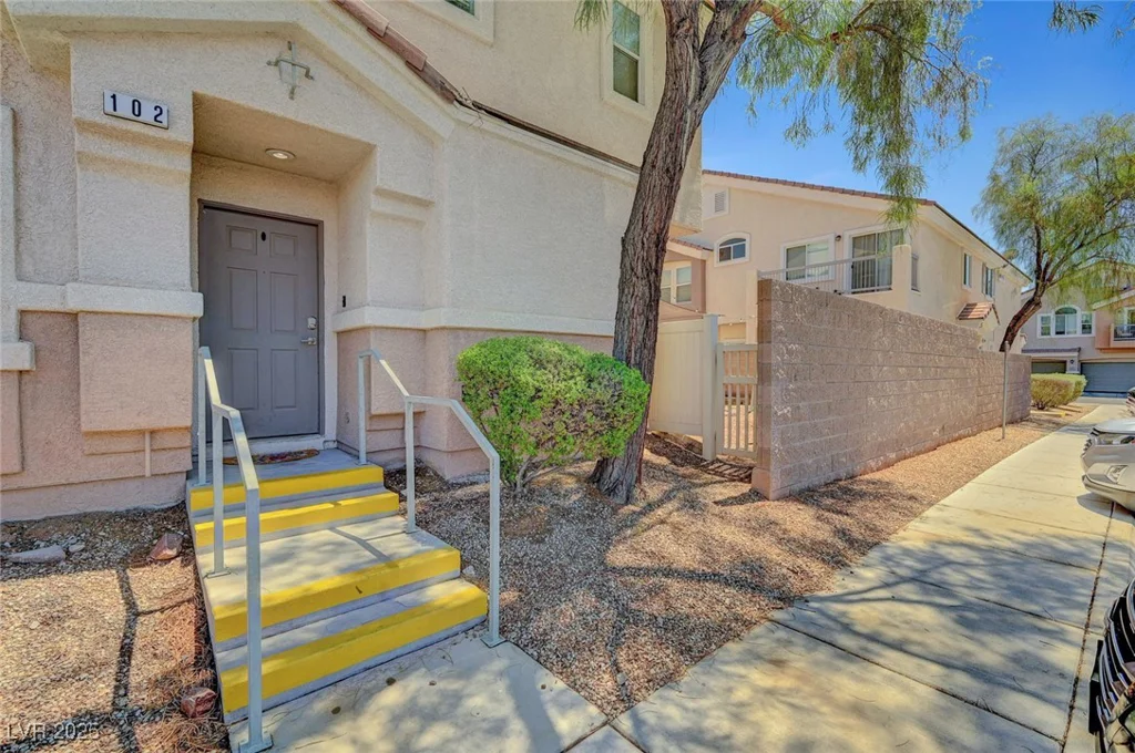 6433 Buck Jones, Las Vegas, NV 89122
