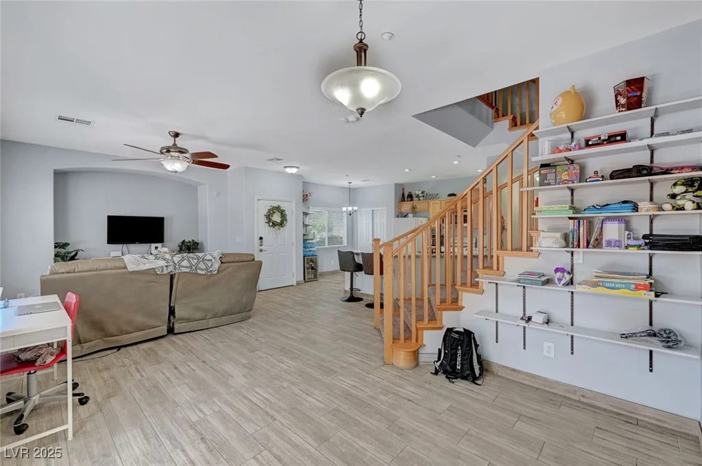 6433 Buck Jones, Las Vegas, NV 89122