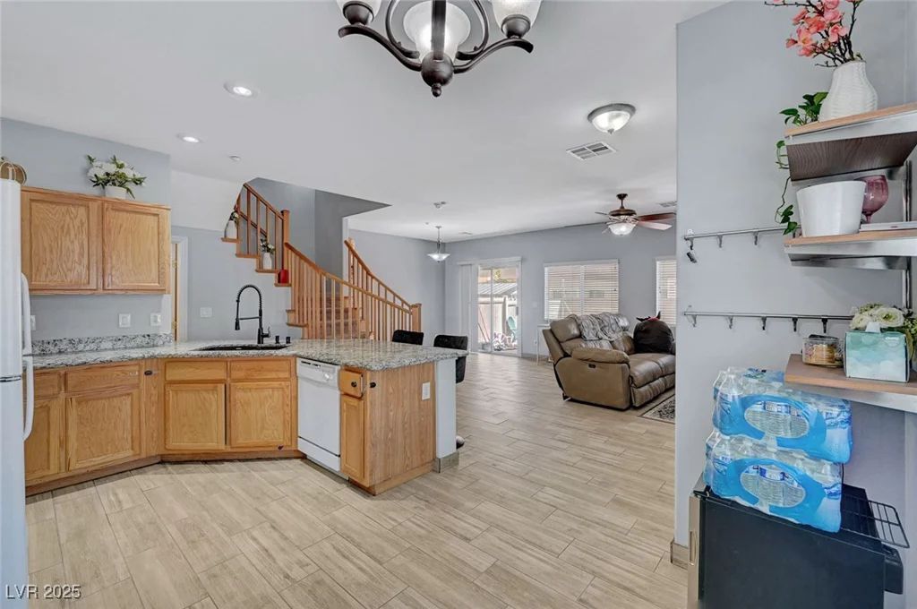 6433 Buck Jones, Las Vegas, NV 89122