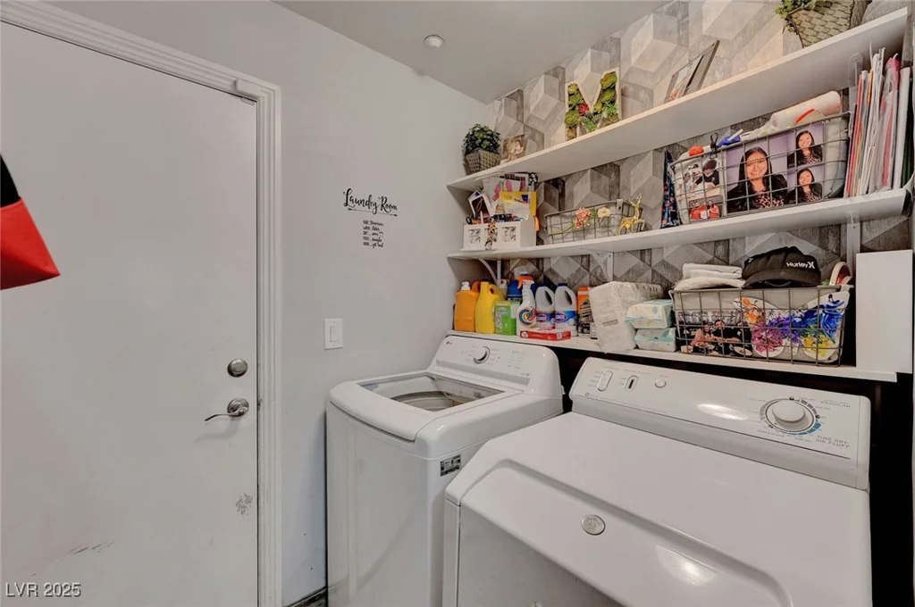 6433 Buck Jones, Las Vegas, NV 89122