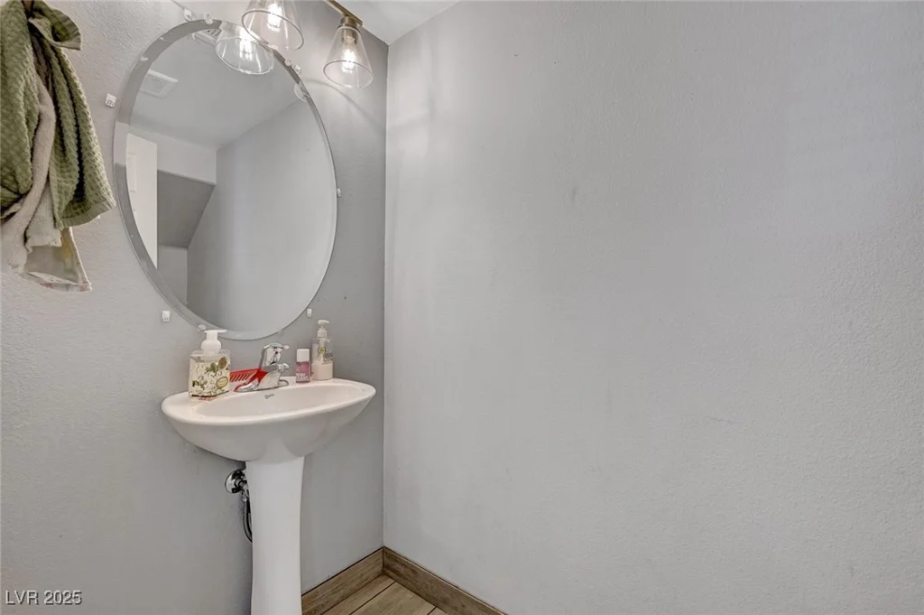 6433 Buck Jones, Las Vegas, NV 89122