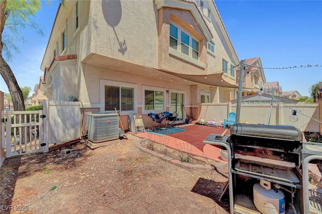 6433 Buck Jones, Las Vegas, NV 89122