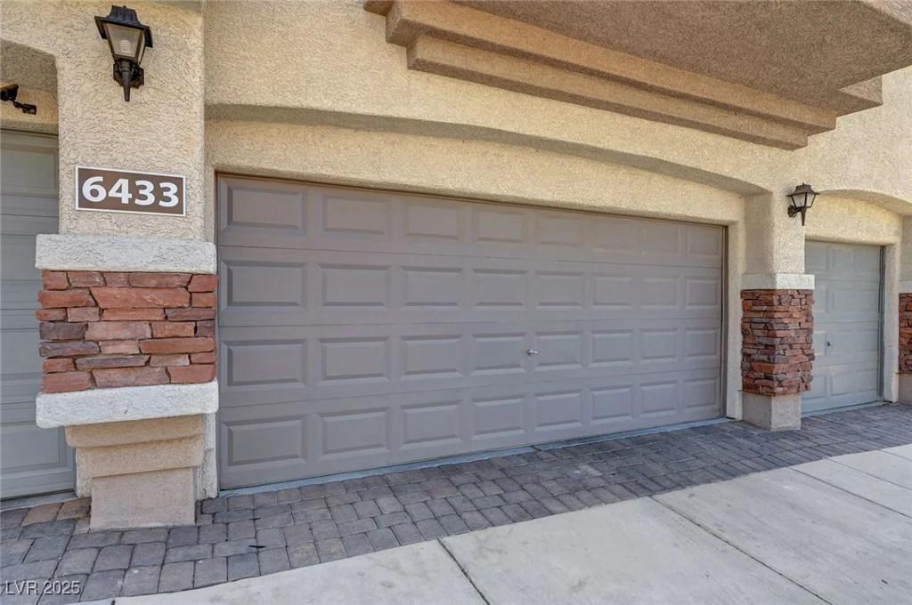 6433 Buck Jones, Las Vegas, NV 89122