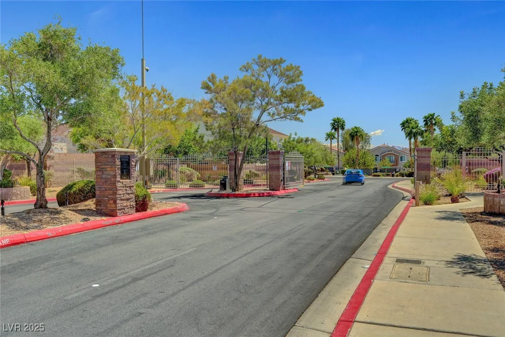 6433 Buck Jones, Las Vegas, NV 89122