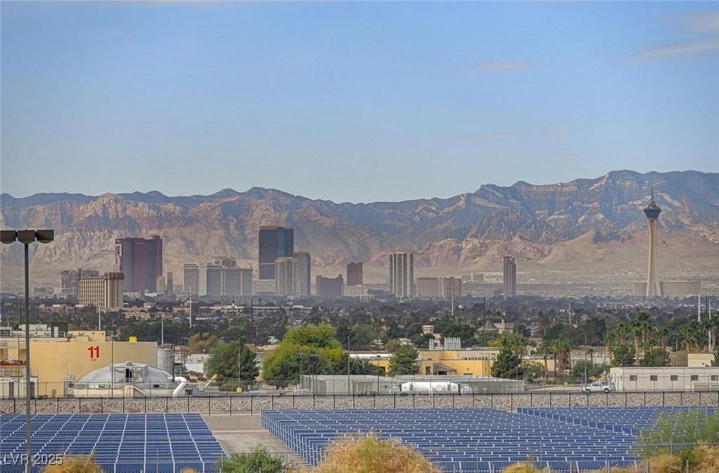 6433 Buck Jones, Las Vegas, NV 89122