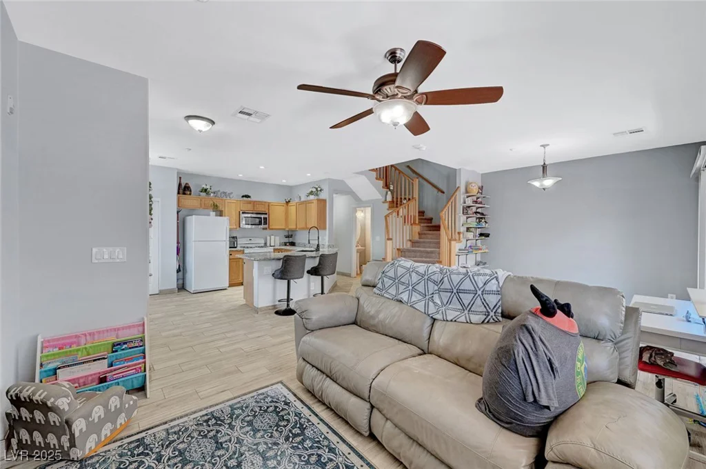 6433 Buck Jones, Las Vegas, NV 89122