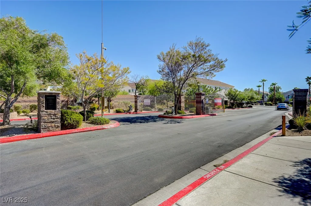 6433 Buck Jones, Las Vegas, NV 89122