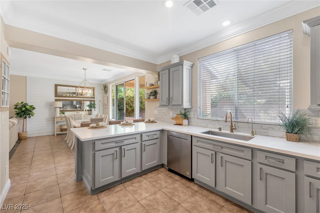 9465 Perennial View, Las Vegas, NV 89148