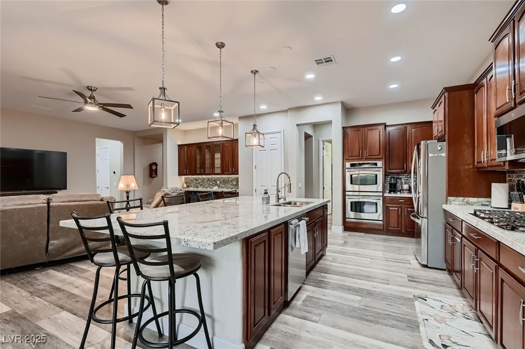 8705 Killians Greens, Las Vegas, NV 89131