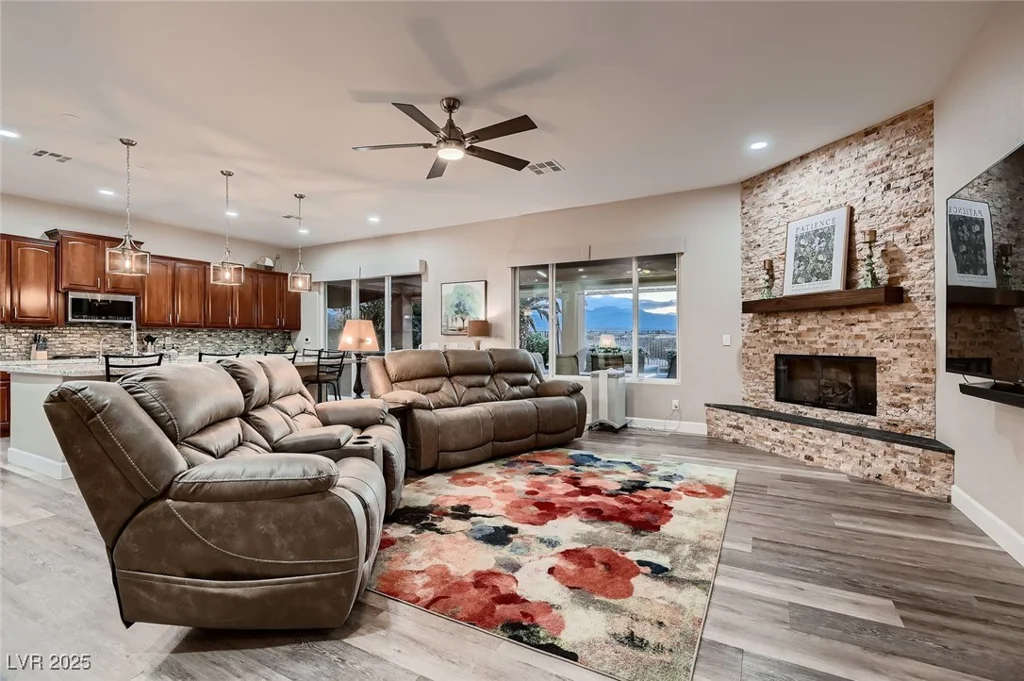 8705 Killians Greens, Las Vegas, NV 89131