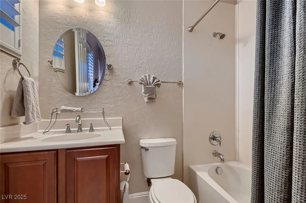8705 Killians Greens, Las Vegas, NV 89131