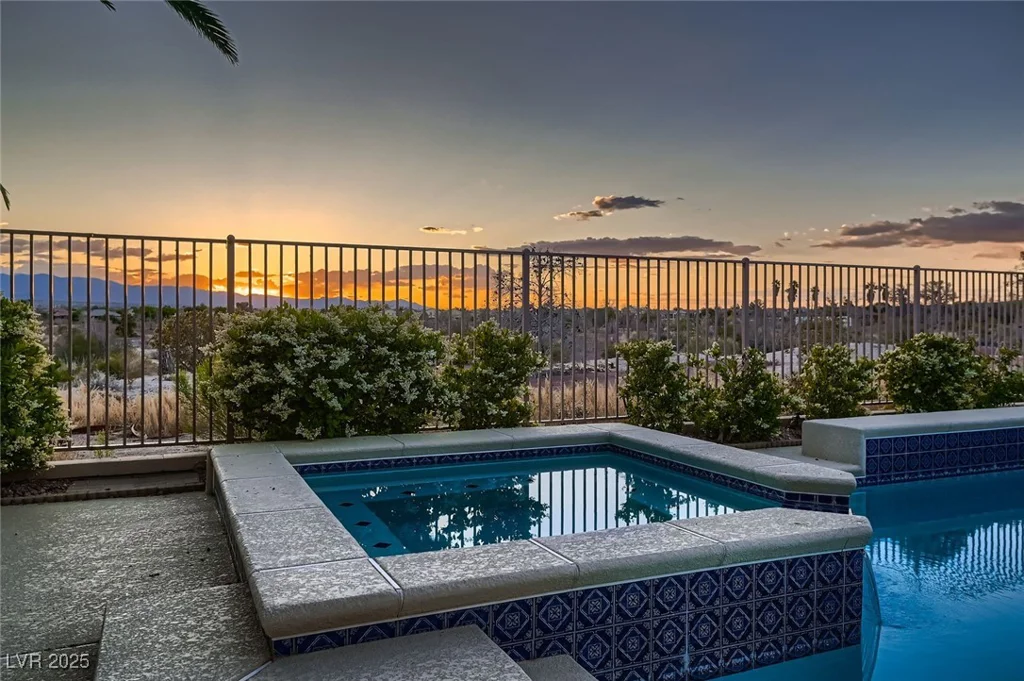8705 Killians Greens, Las Vegas, NV 89131