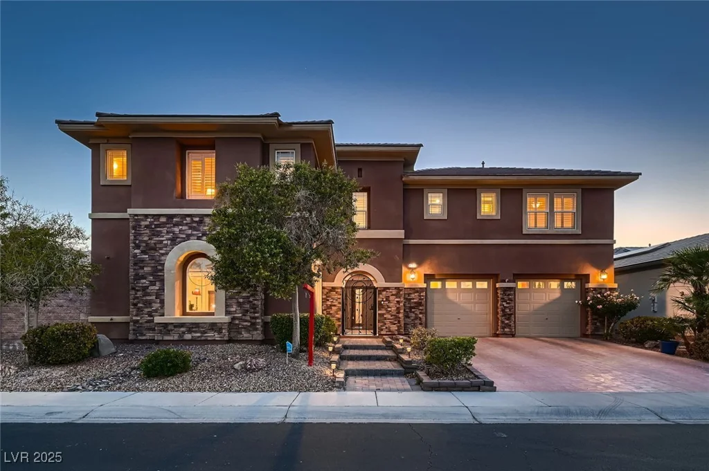 8705 Killians Greens, Las Vegas, NV 89131