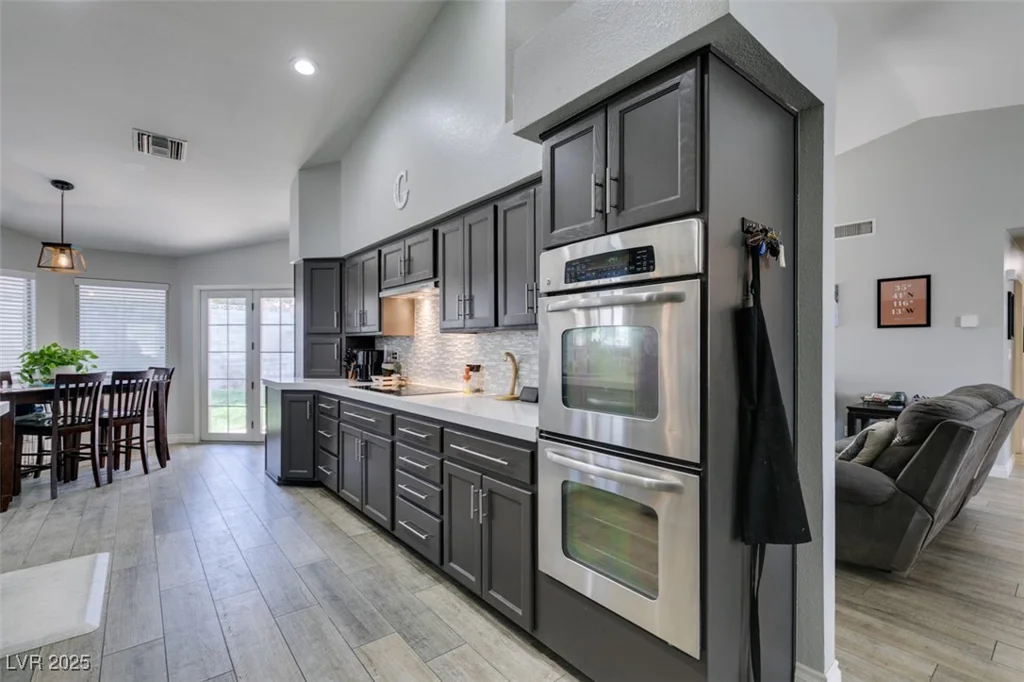 6517 Brooks, Las Vegas, NV 89108