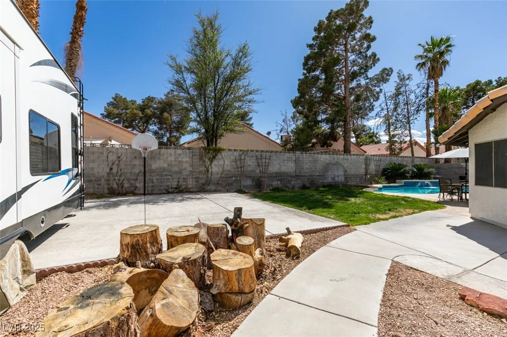 6517 Brooks, Las Vegas, NV 89108