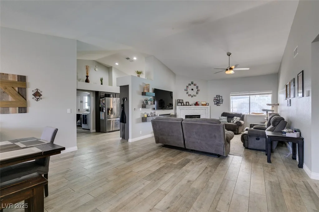 6517 Brooks, Las Vegas, NV 89108