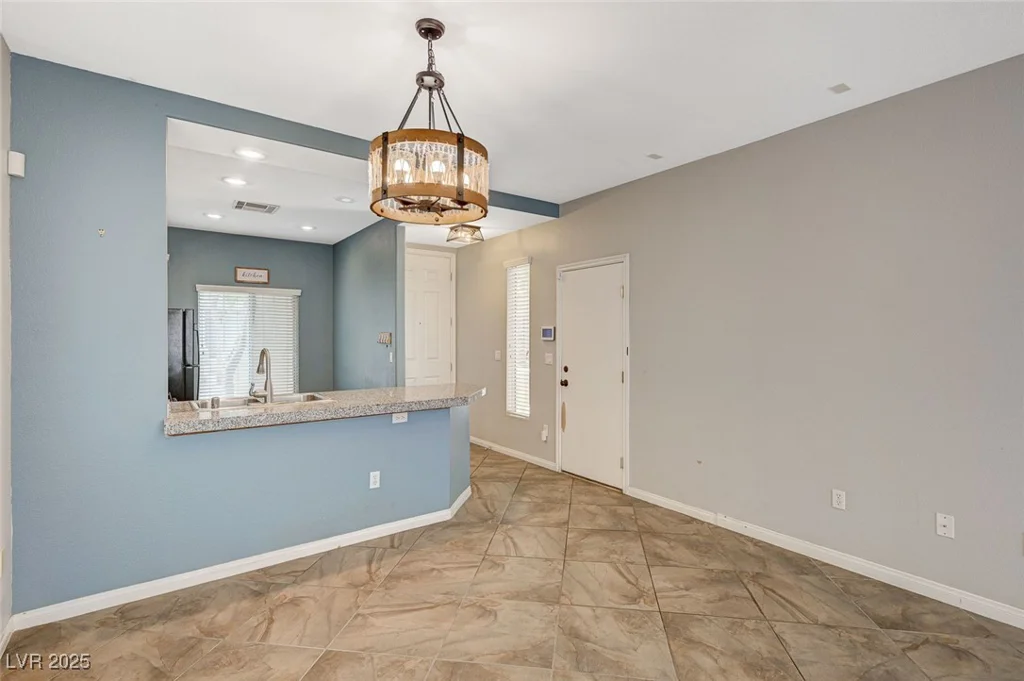 8261 Golden Flowers, Las Vegas, NV 89139