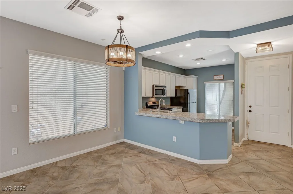 8261 Golden Flowers, Las Vegas, NV 89139