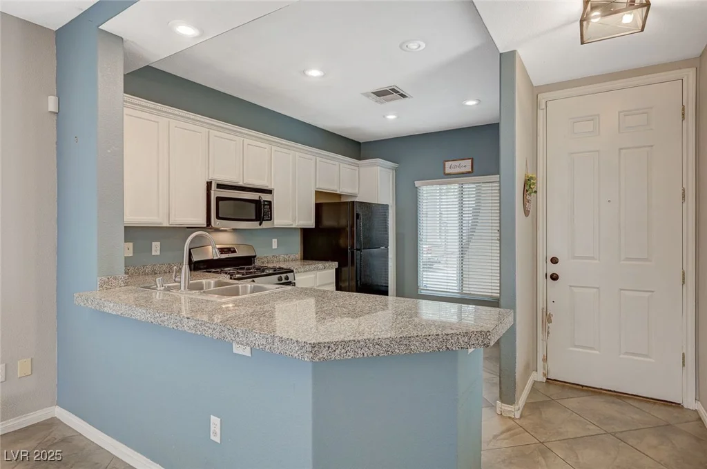 8261 Golden Flowers, Las Vegas, NV 89139