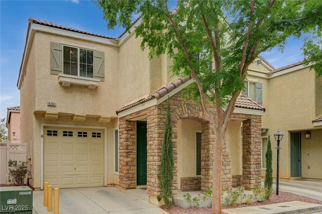 8261 Golden Flowers, Las Vegas, NV 89139
