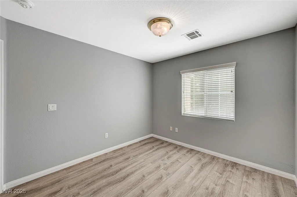 8261 Golden Flowers, Las Vegas, NV 89139