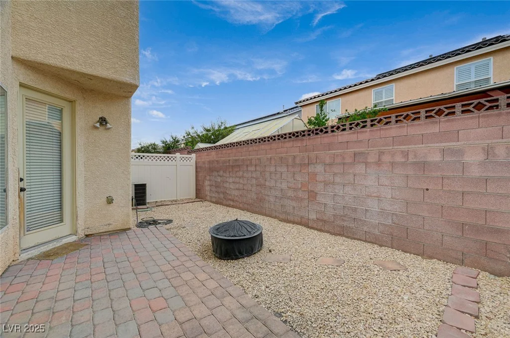 8261 Golden Flowers, Las Vegas, NV 89139