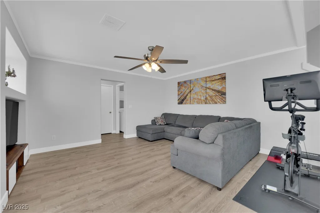 3592 Campbell, Las Vegas, NV 89129