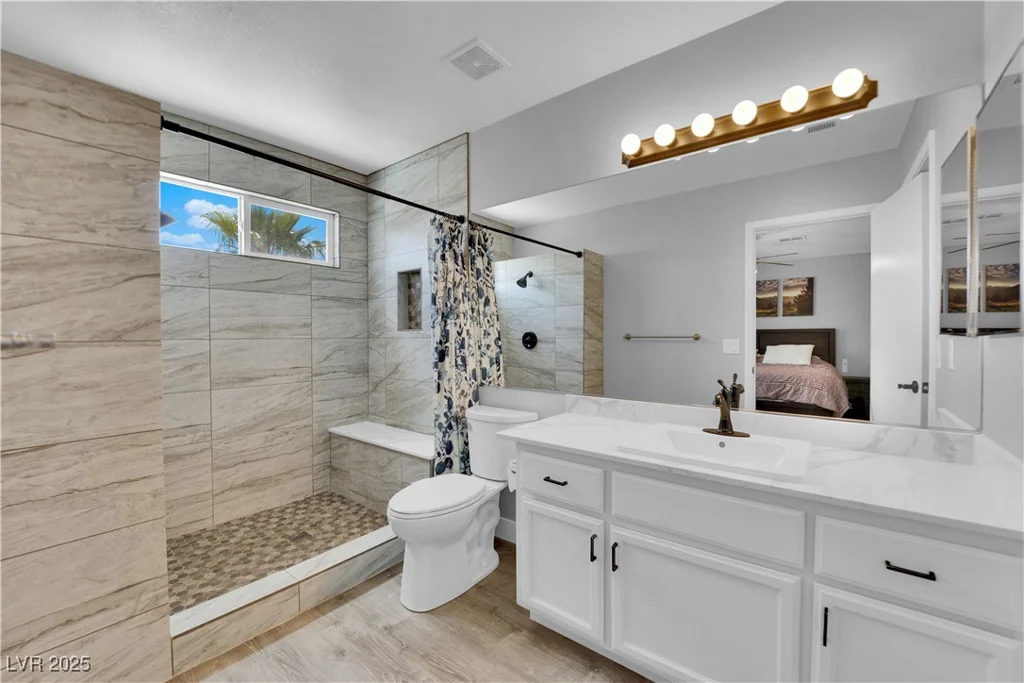 3592 Campbell, Las Vegas, NV 89129