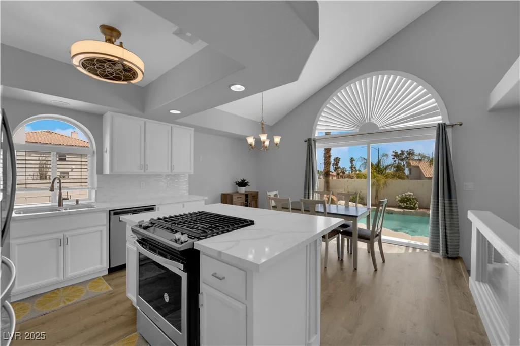 3592 Campbell, Las Vegas, NV 89129