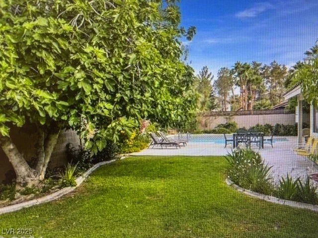 390 Rushing Creek, Henderson, NV 89014