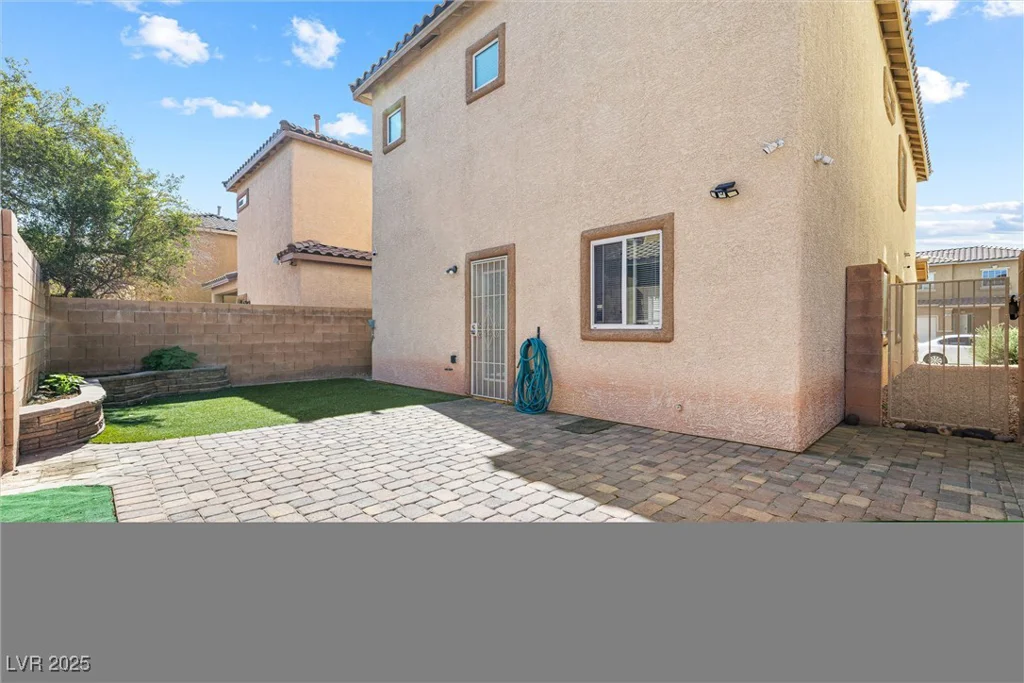 3532 Carisbrook, North Las Vegas, NV 89081