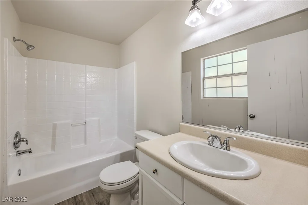 5330 Charleston, Las Vegas, NV 89142