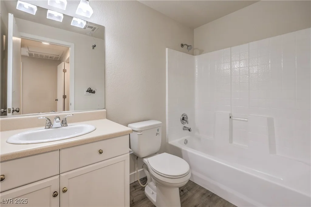 5330 Charleston, Las Vegas, NV 89142