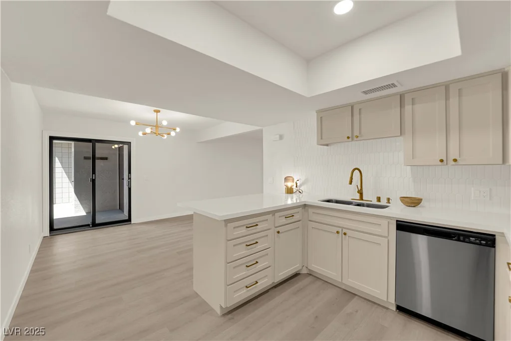 3667 McKinley, Las Vegas, NV 89121