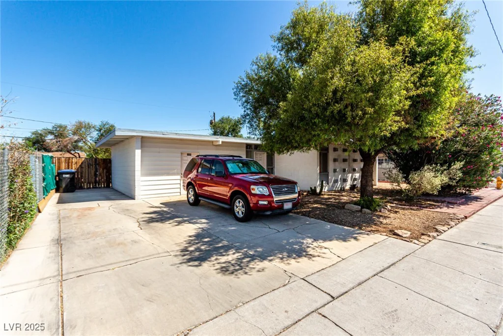 2600 Owens, North Las Vegas, NV 89030
