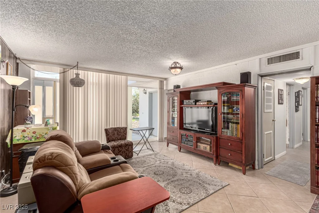 2600 Owens, North Las Vegas, NV 89030