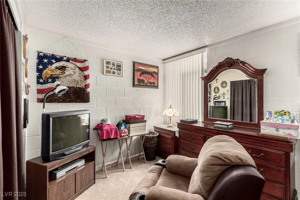 2600 Owens, North Las Vegas, NV 89030
