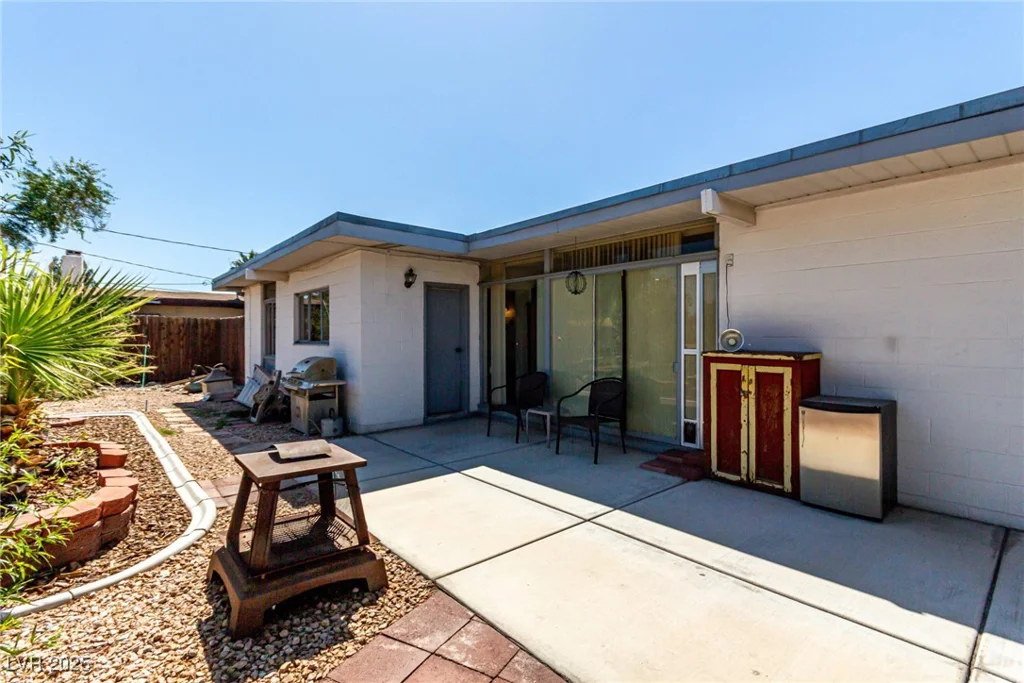 2600 Owens, North Las Vegas, NV 89030