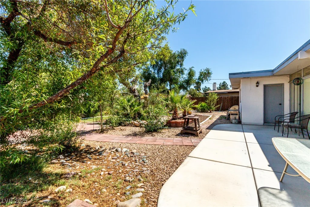 2600 Owens, North Las Vegas, NV 89030